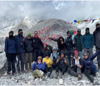 treks Begin at Everest