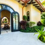 What to Expect from Luxury Villa Suites in Costa Rica